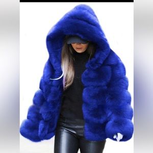 Sapphire colors faux fur coat